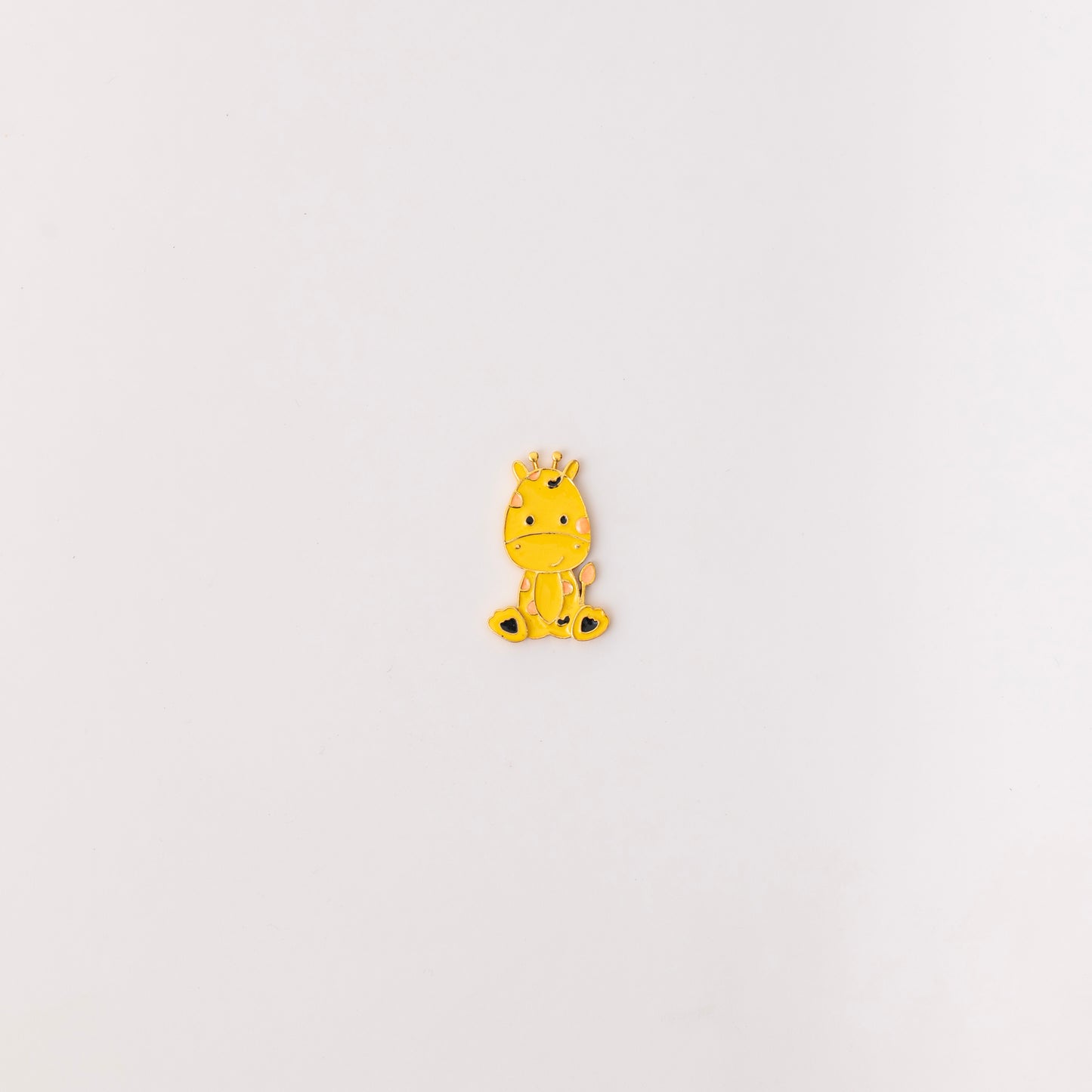 GIRAFFE BROOCH